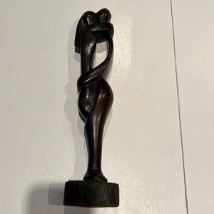 Wood sculpture Lovers